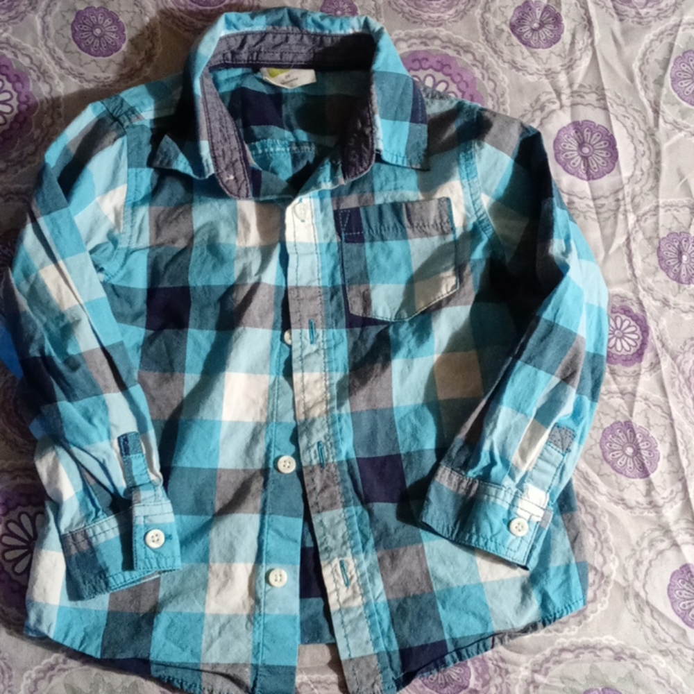 BUTTON UP